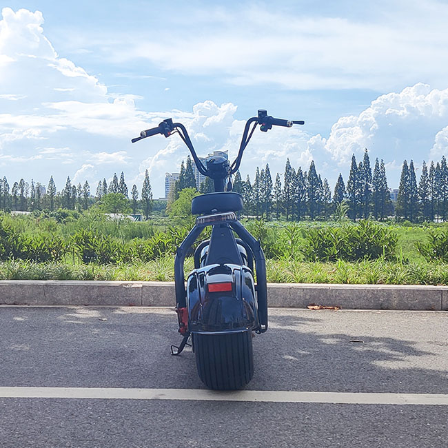 Elektrikli Yağ Lastikli Scooter ile En İyi Turistik Noktaları Keşfedin